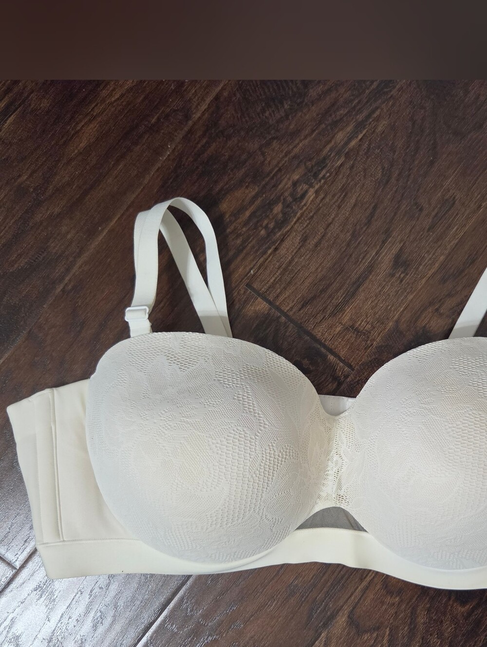 New W/ Tags Cacique Comfort Bliss Strapless Bra Light Cream Size 48D